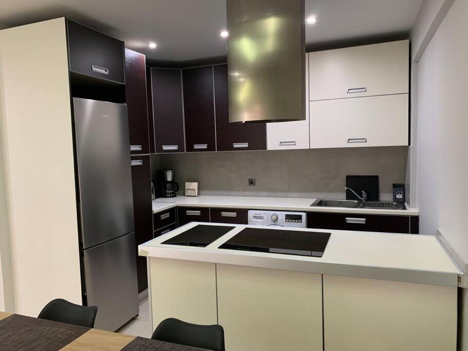 Varkiza Lux Apartment ภายนอก รูปภาพ