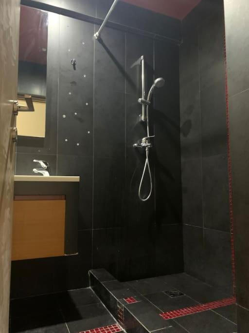 Varkiza Lux Apartment ภายนอก รูปภาพ